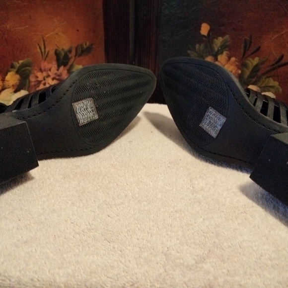 Forever 21 Chunky Block Heel Mule Pointy Toe Black Strapped 7 - Picture 5 of 9